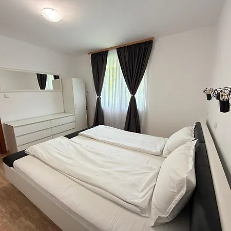 Gabi St Apartment Sveti Vlas